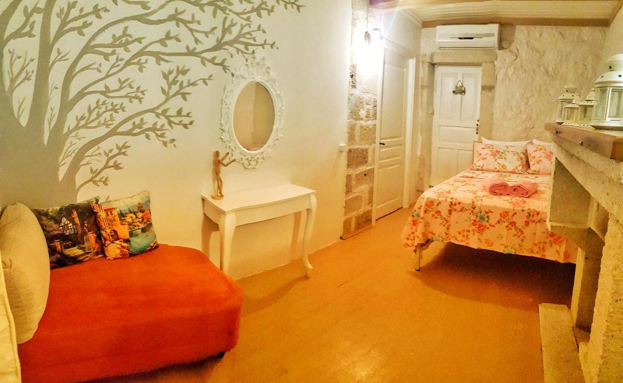 Lilyum Alacati - Tas Ev Экстерьер фото