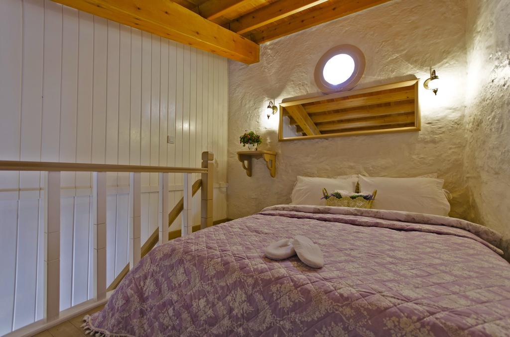Lilyum Alacati - Tas Ev Экстерьер фото