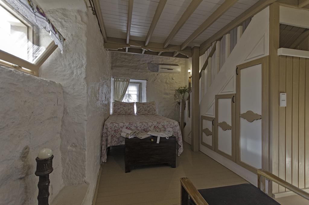 Lilyum Alacati - Tas Ev Экстерьер фото