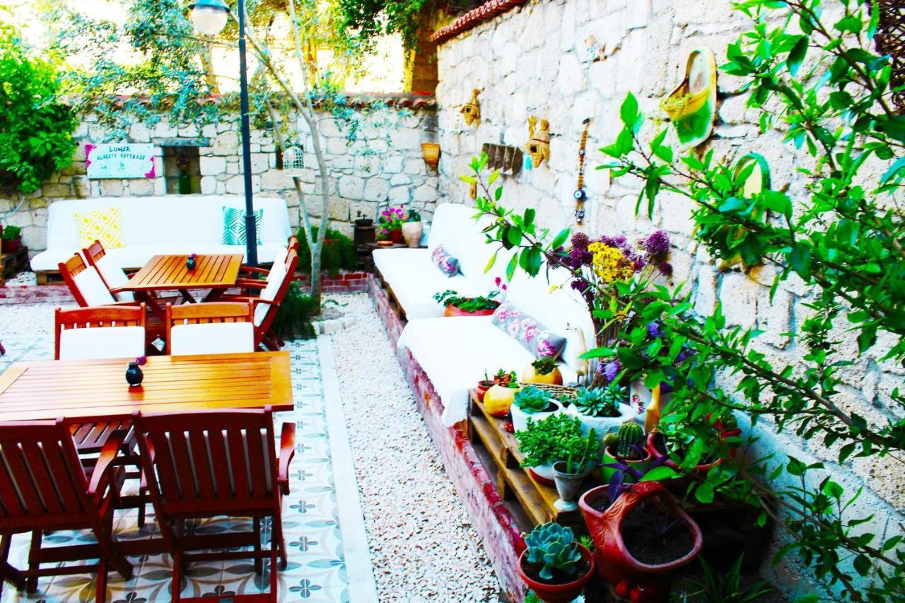 Lilyum Alacati - Tas Ev Экстерьер фото